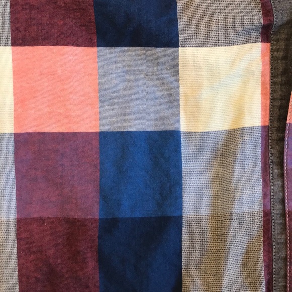 Hugo Boss Button Down - Picture 2 of 2